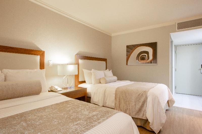 Hotel Antaris Cintermex Monterrey Pokoj fotografie